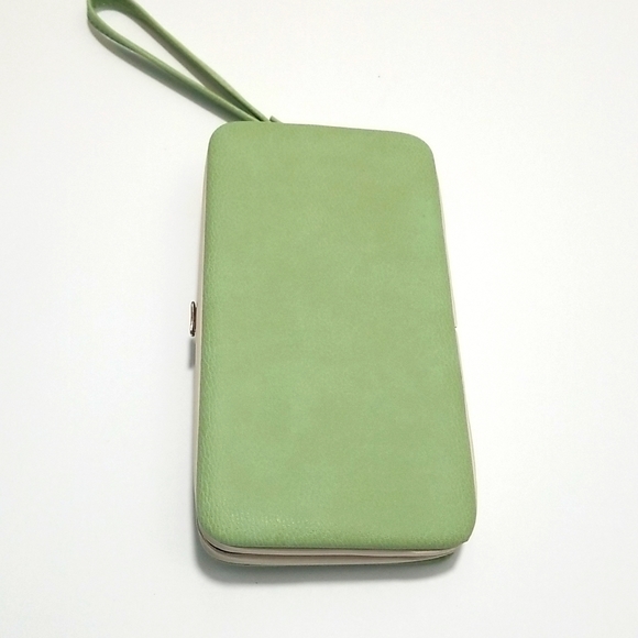 Mint Green Faux Leather Strap Case / Wallet - Picture 6 of 8